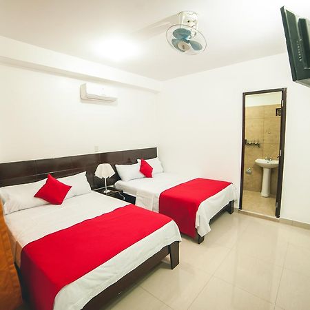 Hotel Luxor Pucallpa Exteriér fotografie