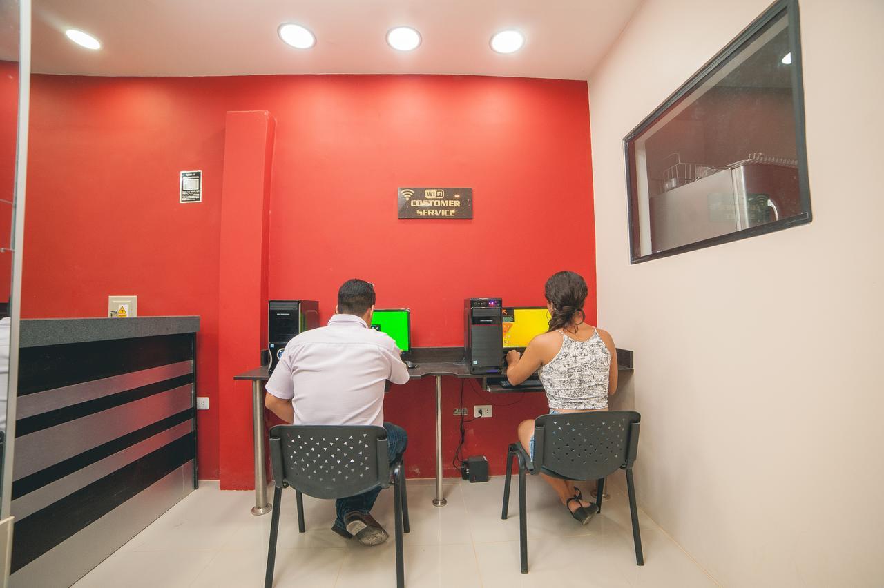Hotel Luxor Pucallpa Exteriér fotografie